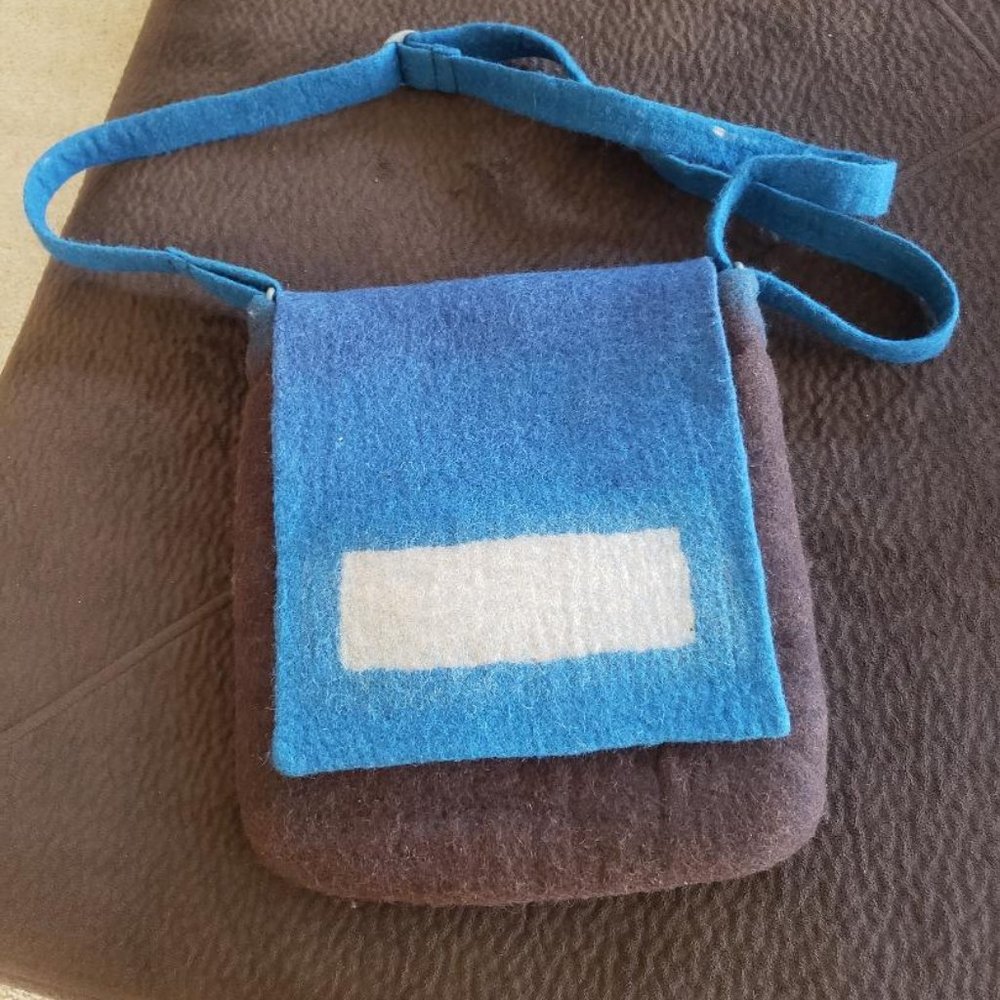 ERIK & MIKE 100% WOOL MESSENGER BAG - Picture 1 of 6